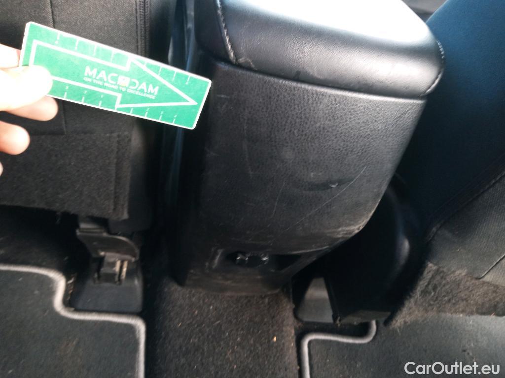  Toyota  RAV4 TOYOTA  / 2015 / 5P / todoterreno 2.5l hybrid 4WD Advance #23