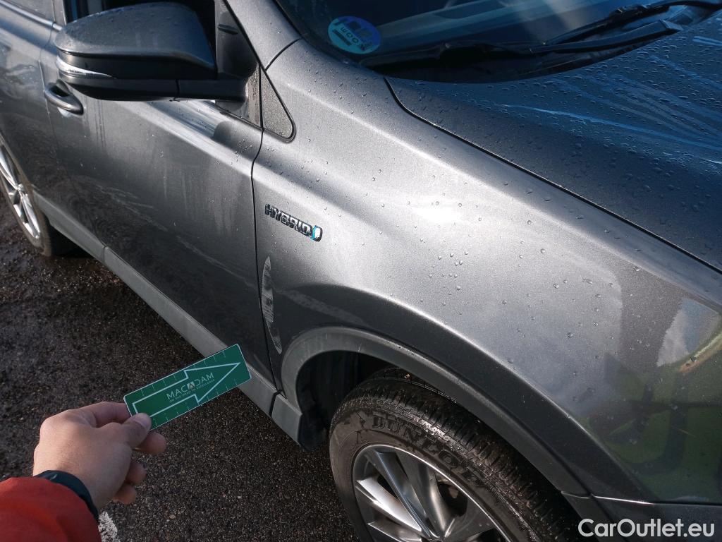  Toyota  RAV4 TOYOTA  / 2015 / 5P / todoterreno 2.5l hybrid 4WD Advance #4