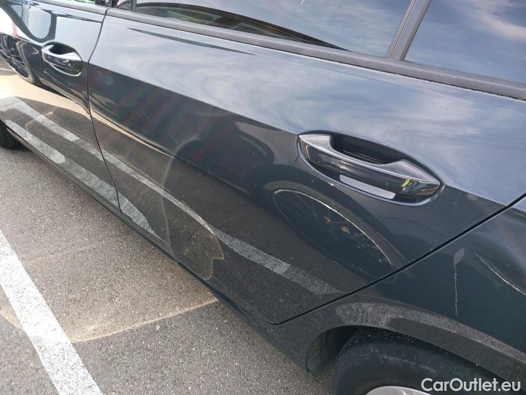  Volkswagen  Golf  VOLKSWAGEN / 2020 / 5P / familiar Life 2.0 TDI 85kW (115CV) Variant #10