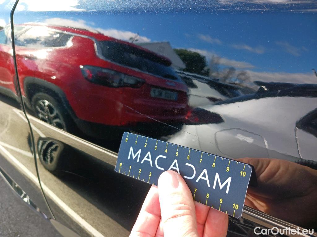  Peugeot  5008 PEUGEOT  / 2020 / 5P / todoterreno 1.6 PureTech 132KW S&S GT Pack EAT8 #31