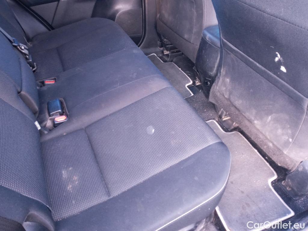  Toyota  RAV4 TOYOTA  / 2015 / 5P / todoterreno 2.5l hybrid 4WD Advance #10