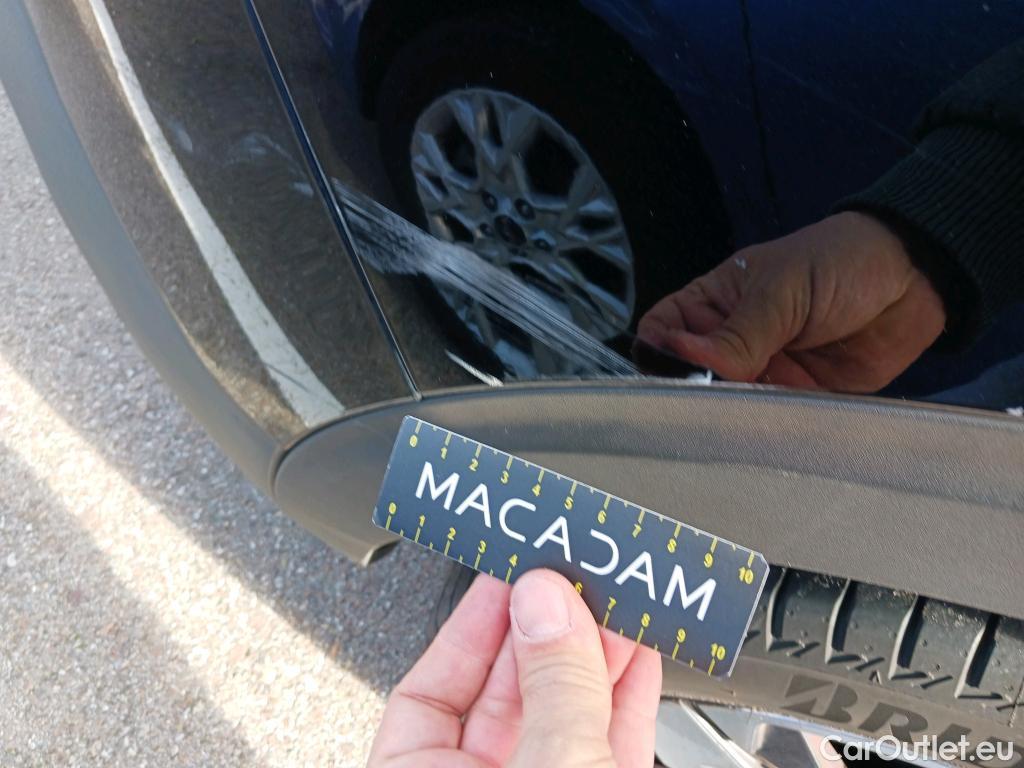  Peugeot  5008 PEUGEOT  / 2020 / 5P / todoterreno 1.6 PureTech 132KW S&S GT Pack EAT8 #19