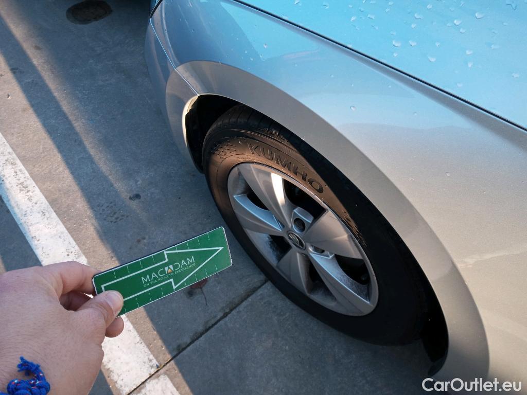  Skoda  Octavia SKODA  / 2020 / 5P / berlina con portón 2.0 TDI 85kW (115 CV) Manual Ambition #6