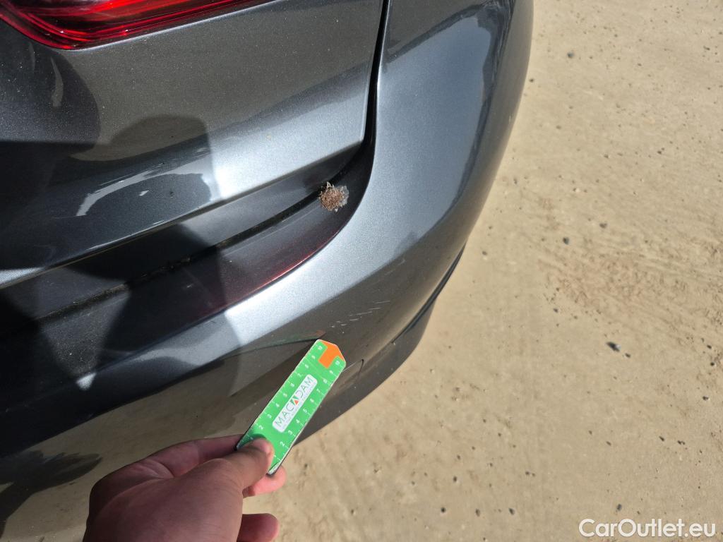  Bmw  Serie 3 BMW  / 2018 / 4P / sedán 318d Auto. #10