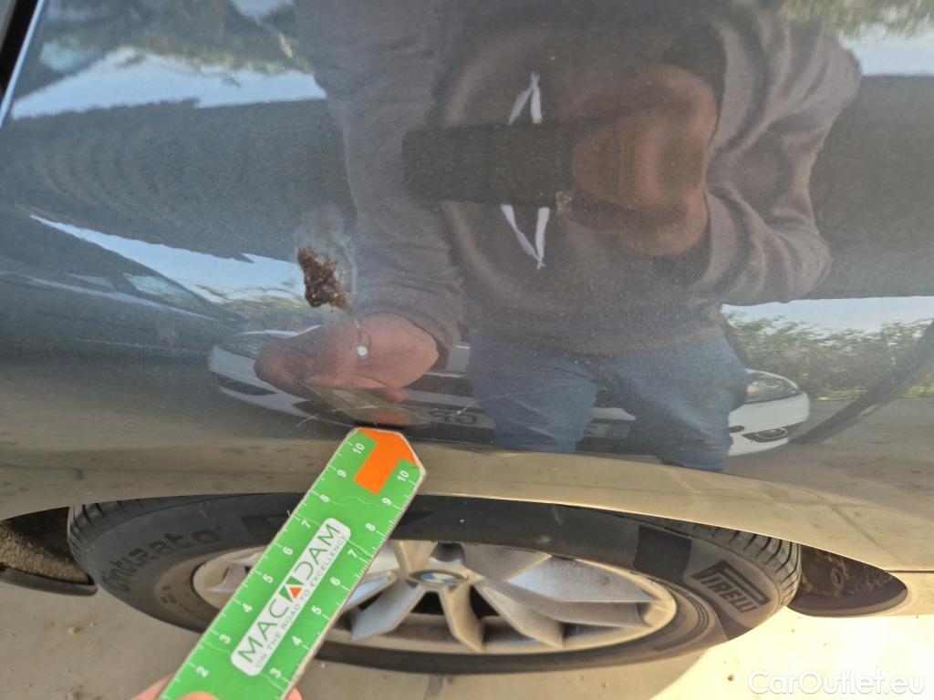  Bmw  Serie 3 BMW  / 2018 / 4P / sedán 318d Auto. #2