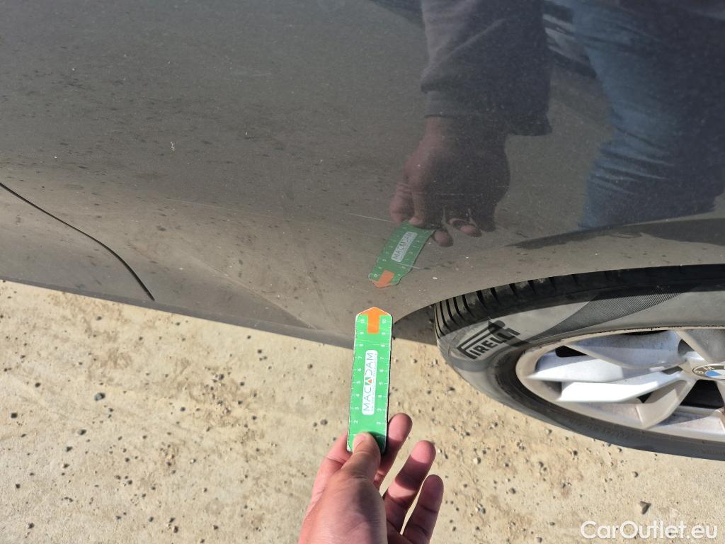  Bmw  Serie 3 BMW  / 2018 / 4P / sedán 318d Auto. #4