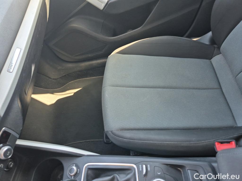  Audi  Q2 AUDI  / 2016 / 5P / todoterreno Design 35 TFSI 110kW (150CV) S tronic #13