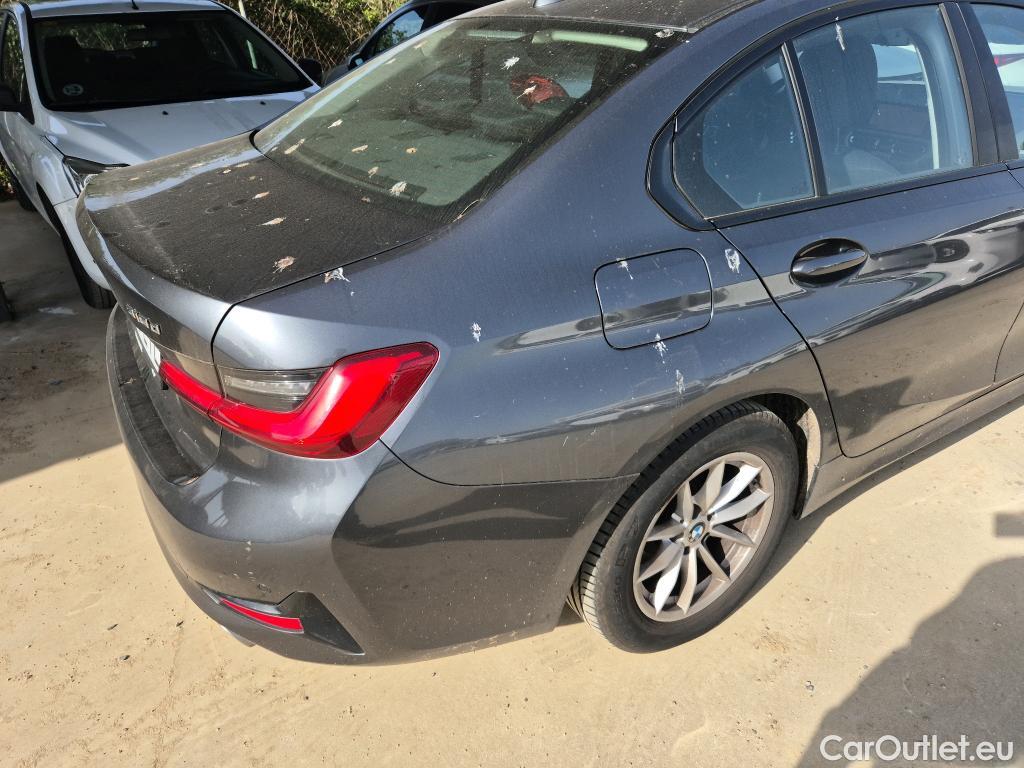  Bmw  Serie 3 BMW  / 2018 / 4P / sedán 318d Auto. #23