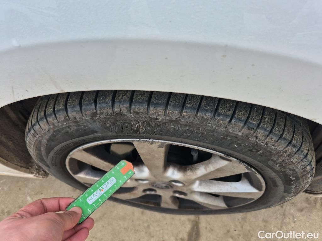  Opel  Corsa OPEL  / 2019 / 5P / berlina con portón  1.2T XHL 74kW (100CV) Edition (2) #10