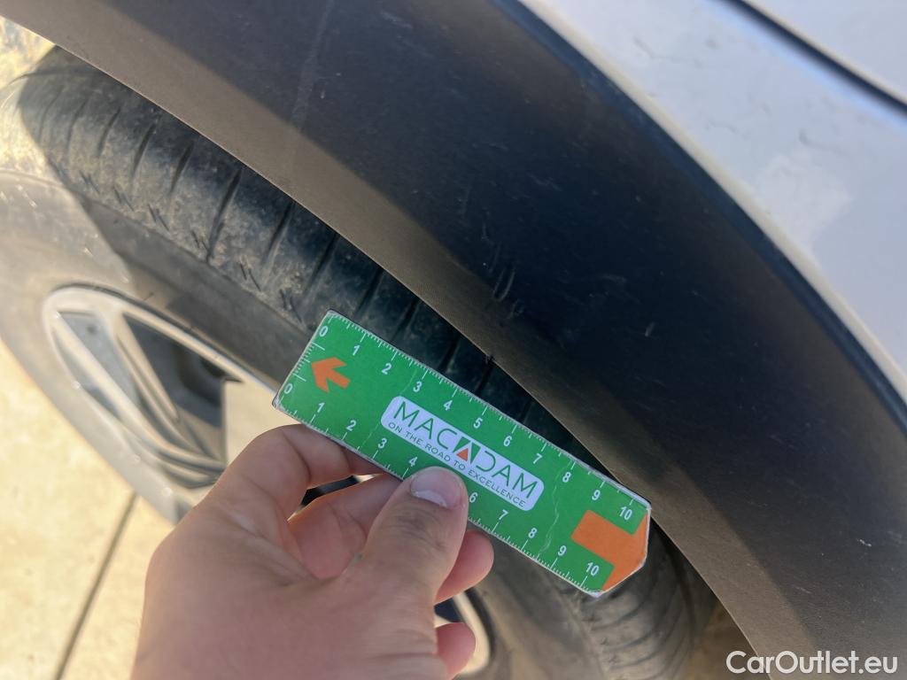  Peugeot  2008 PEUGEOT  / 2019 / 5P / todoterreno Active BlueHDI 81kW (110CV) #21