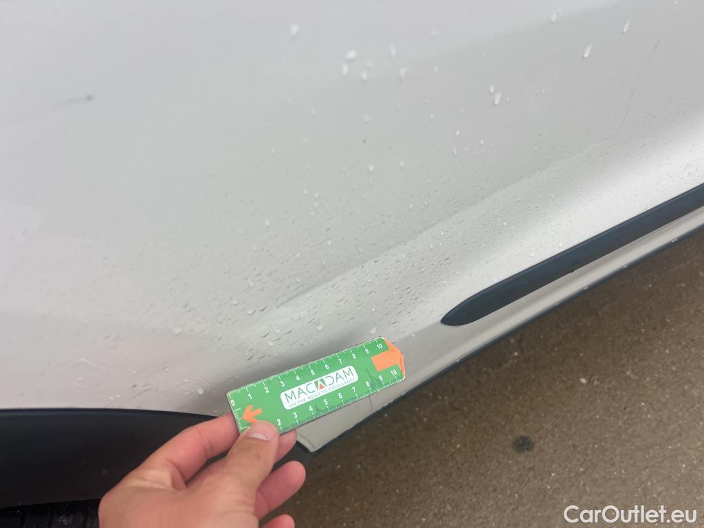  KIA  Niro KIA  / 2019 / 5P / crossover 1.6 GDi HEV 104kW (141CV) Drive #2