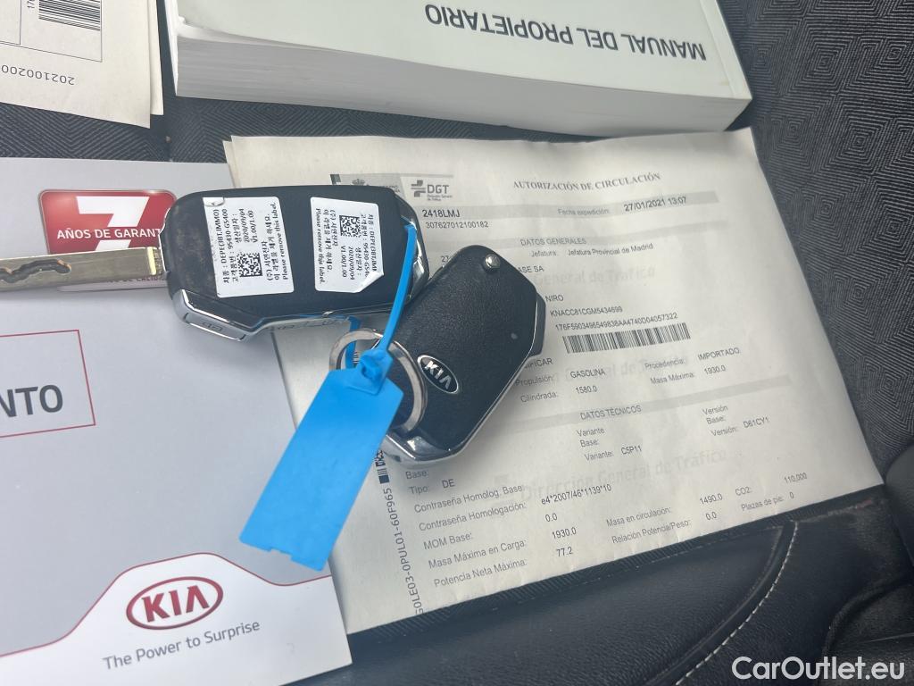  KIA  Niro KIA  / 2019 / 5P / crossover 1.6 GDi HEV 104kW (141CV) Drive #13