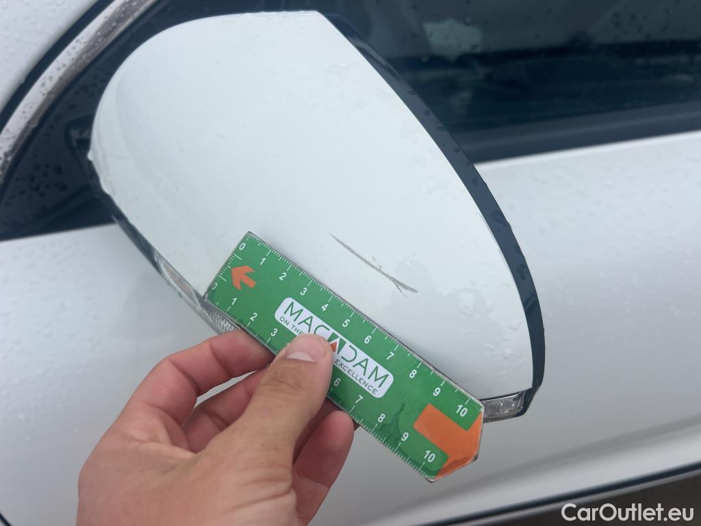  KIA  Niro KIA  / 2019 / 5P / crossover 1.6 GDi HEV 104kW (141CV) Drive #32