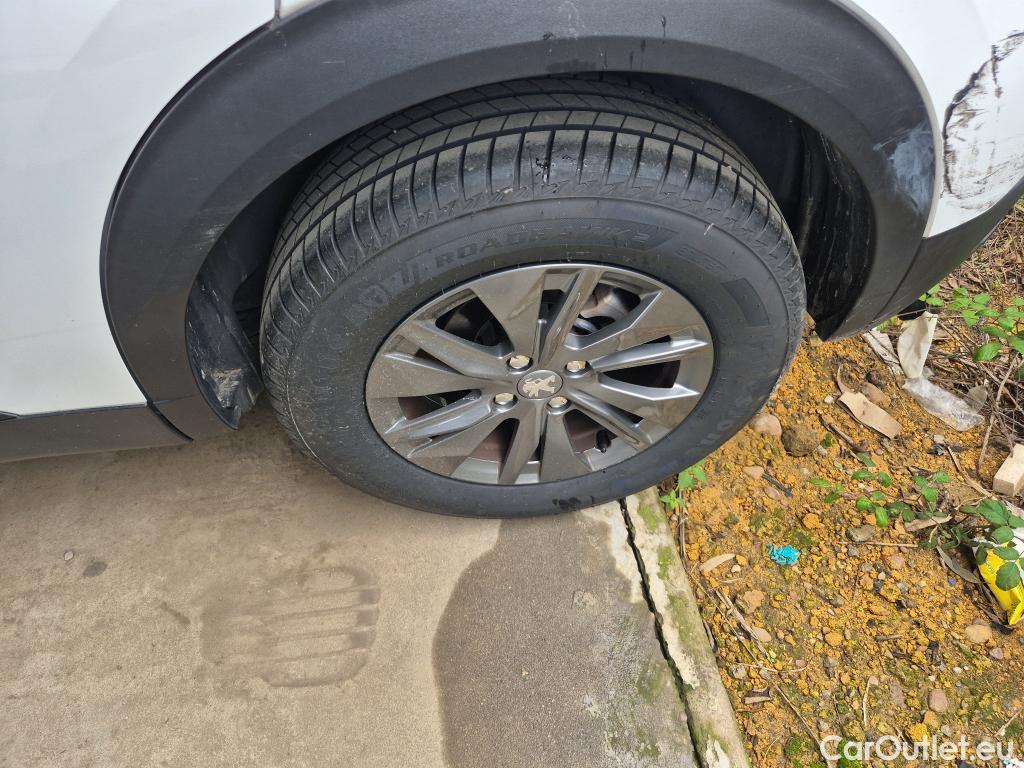  Peugeot  2008 PEUGEOT  / 2019 / 5P / todoterreno Active Pack BlueHDI 81kW (110CV) #4