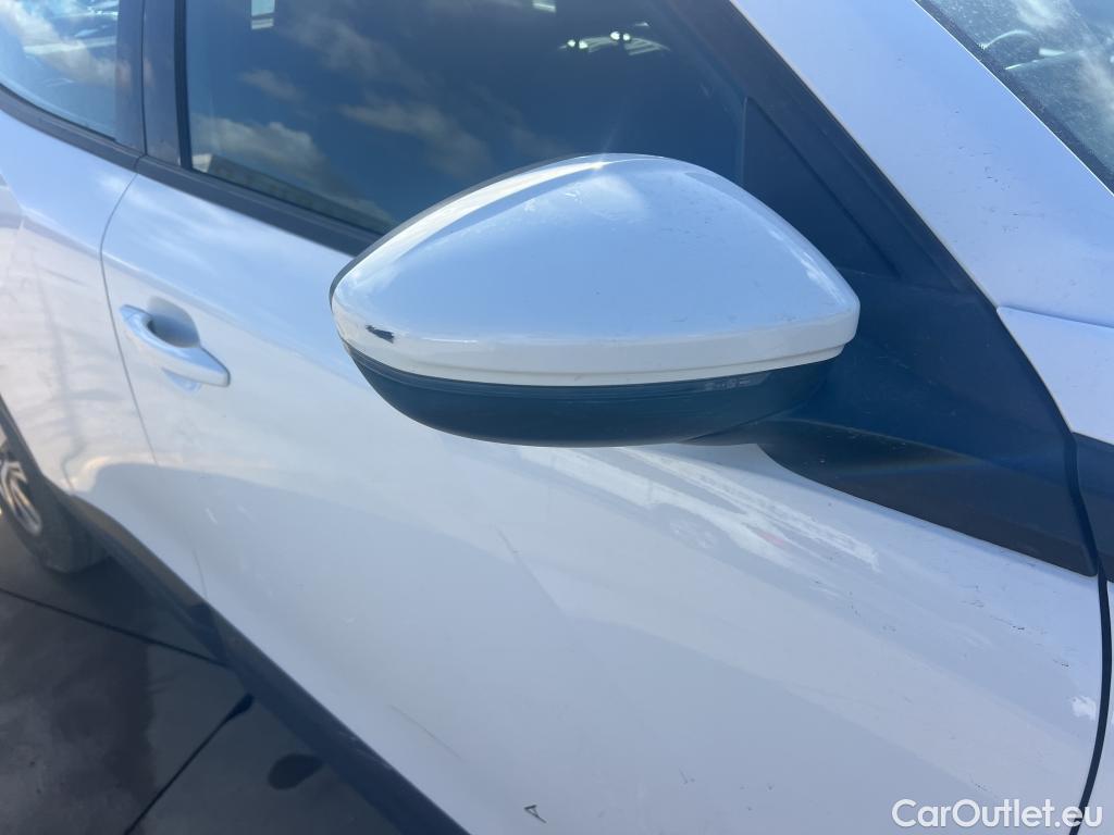  Peugeot  2008 PEUGEOT  / 2019 / 5P / todoterreno Active BlueHDI 81kW (110CV) #18