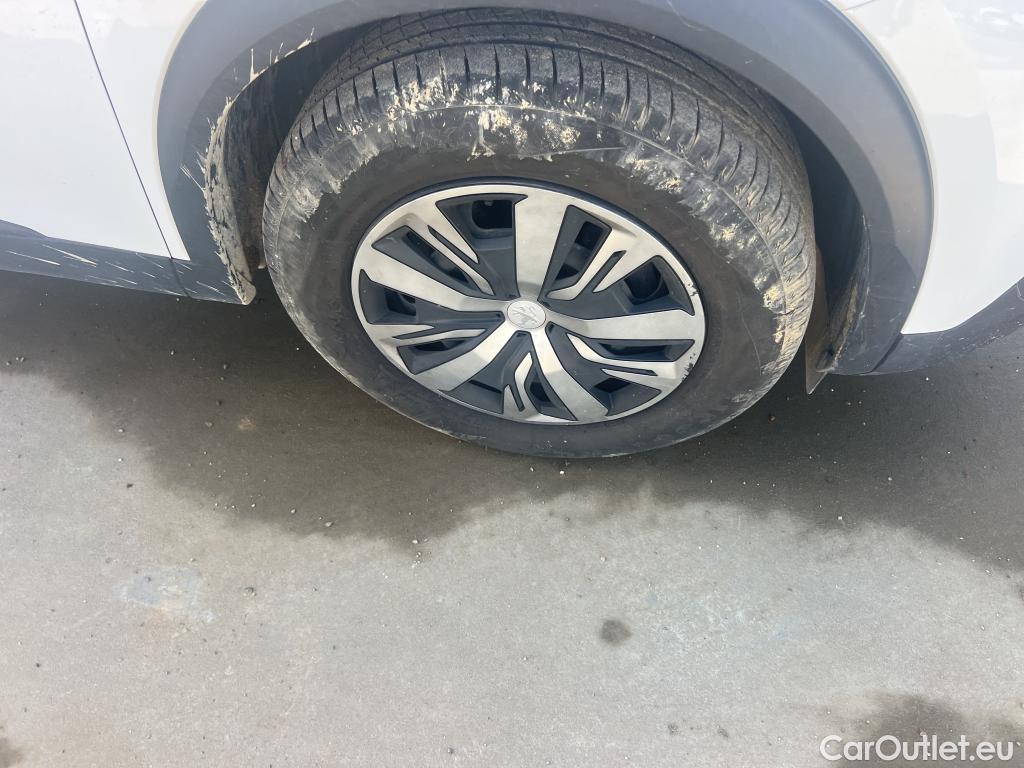  Peugeot  2008 PEUGEOT  / 2019 / 5P / todoterreno Active BlueHDI 81kW (110CV) #16