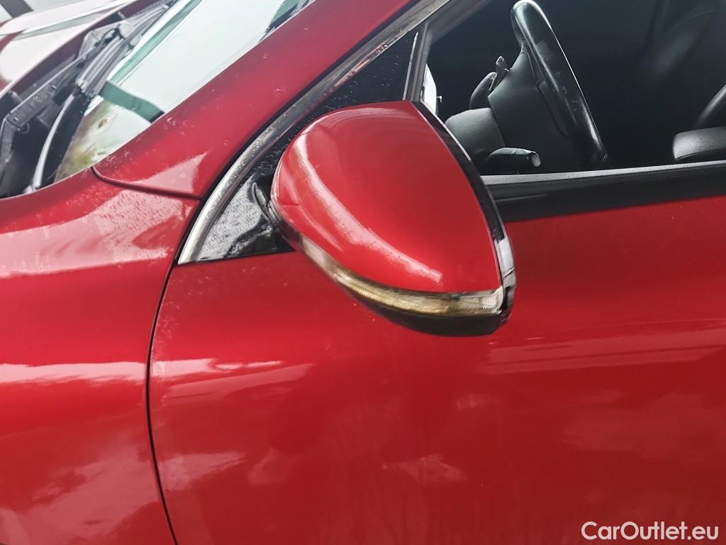  KIA  Niro KIA  / 2019 / 5P / crossover 1.6 GDi HEV 104kW (141CV) Drive #30