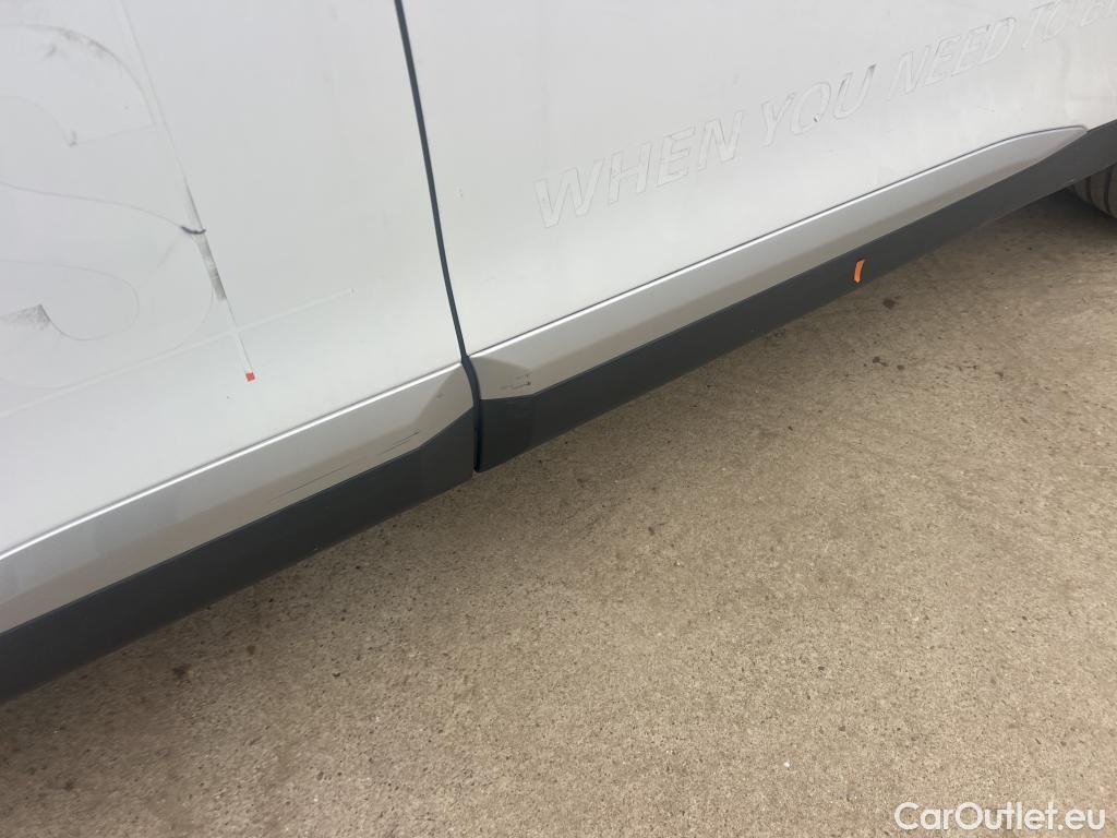  Peugeot  2008 PEUGEOT  / 2019 / 5P / todoterreno Allure BlueHDI 81kW (110CV) #22