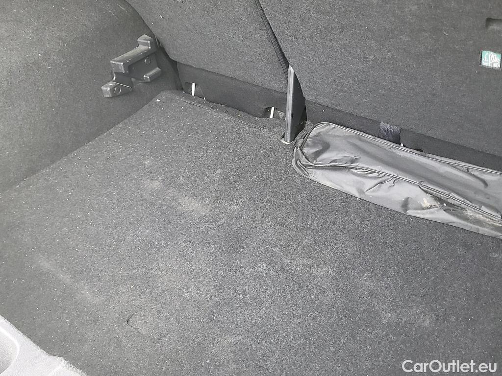  Nissan  Juke NISSAN  / 2019 / 5P / crossover DIG-T 84 kW (114 CV) DCT 7 V N-Connecta (AC) #9