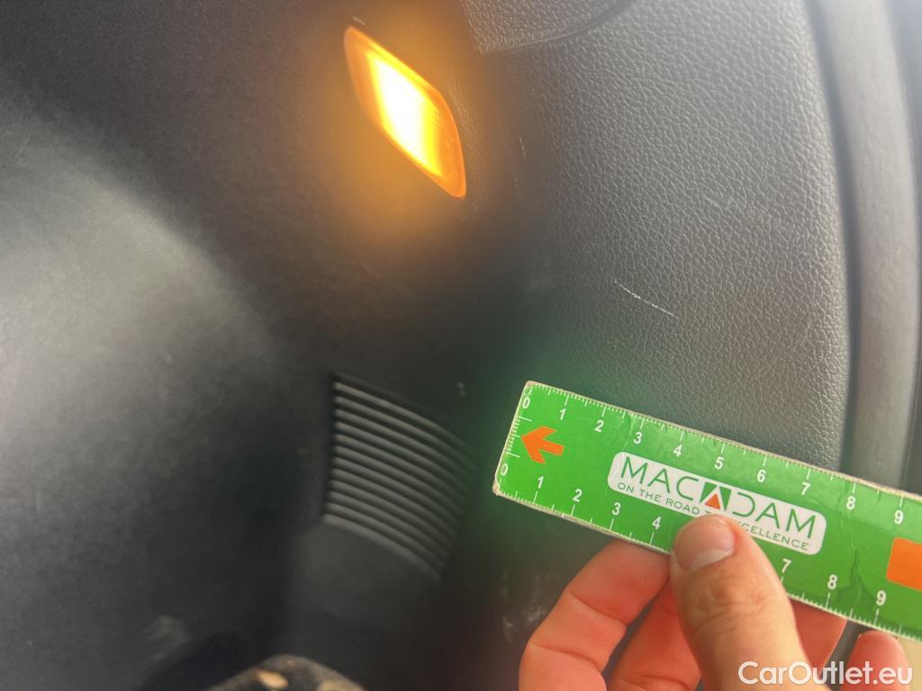  KIA  Niro KIA  / 2019 / 5P / crossover 1.6 GDi HEV 104kW (141CV) Drive #18