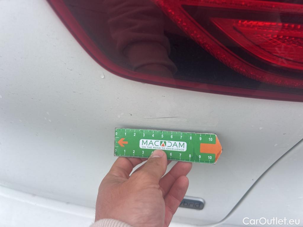  KIA  Niro KIA  / 2019 / 5P / crossover 1.6 GDi HEV 104kW (141CV) Drive #4