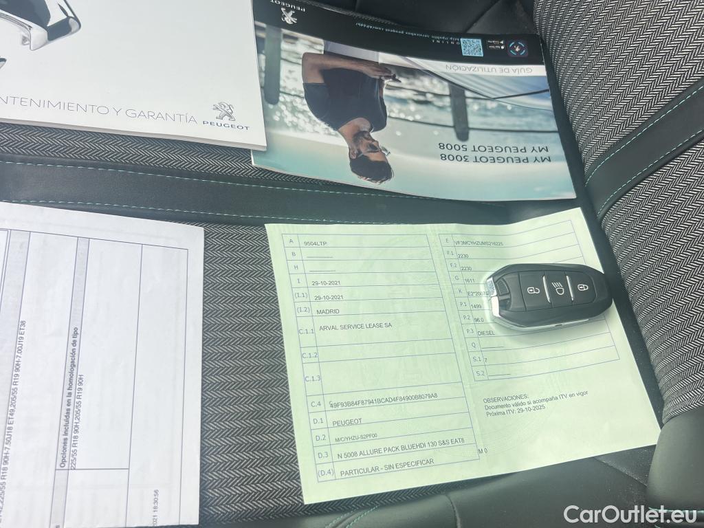  Peugeot  5008 PEUGEOT  / 2020 / 5P / todoterreno 1.5 BlueHDi 96kW S&S Allure Pack EAT8 #2