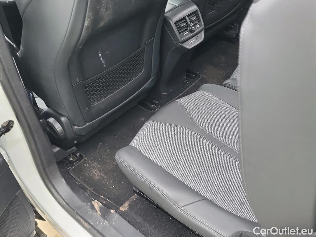  Peugeot  5008 PEUGEOT  / 2017 / 5P / todoterreno Allure BlueHDi 96kW (130CV) S&S EAT8 (CX) #45