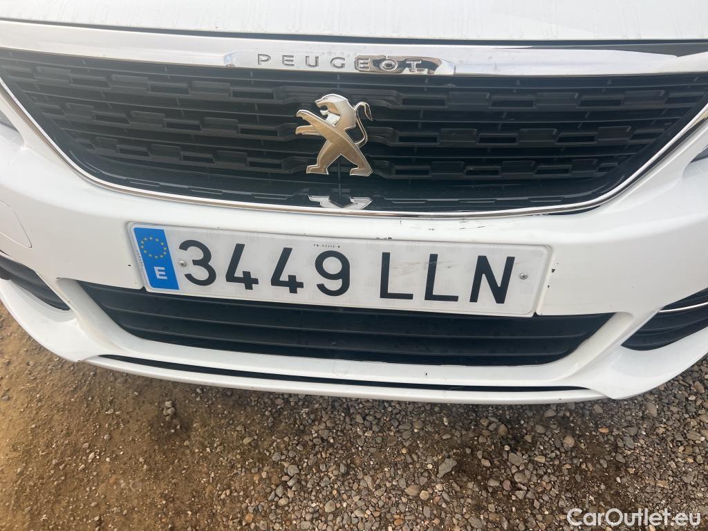  Peugeot  308 PEUGEOT  / 2017 / 5P / berlina con portón 5P Active Pack BlueHDi 100 S&S #29