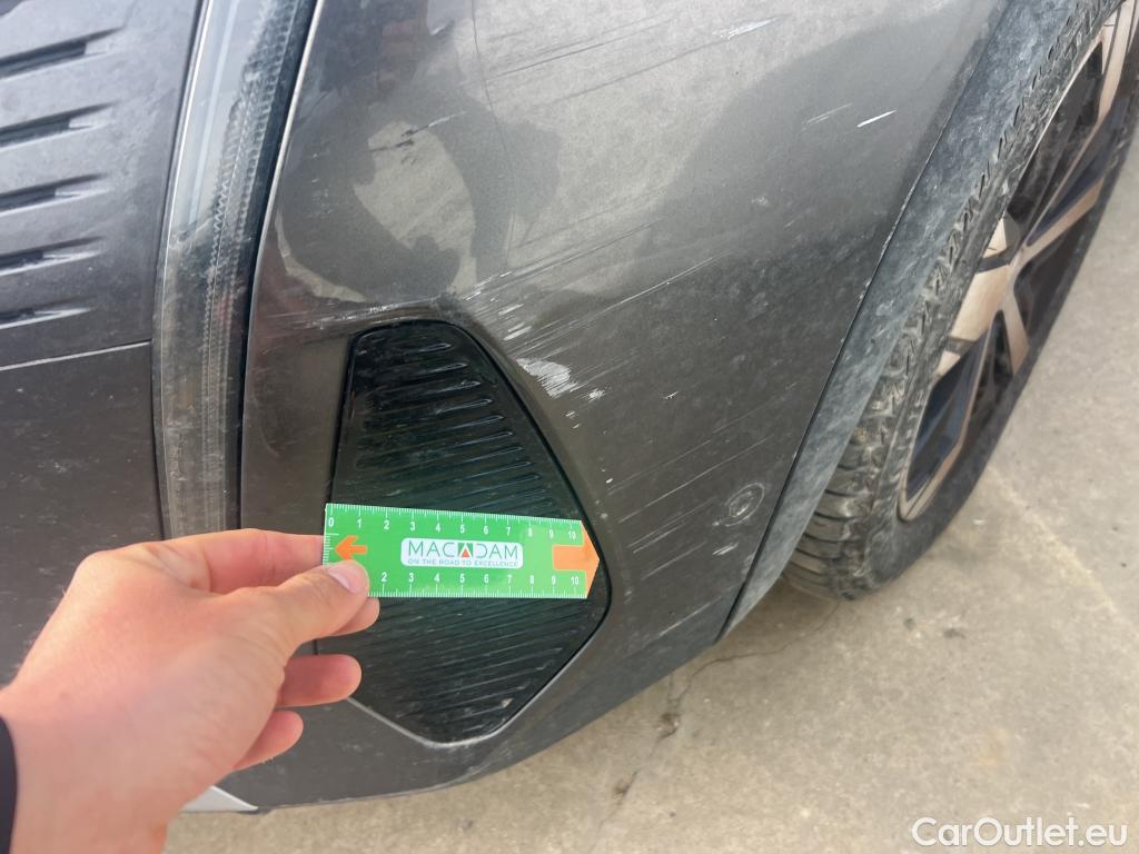  Peugeot  5008 PEUGEOT  / 2020 / 5P / todoterreno 1.5 BlueHDi 96kW S&S Allure Pack EAT8 #20