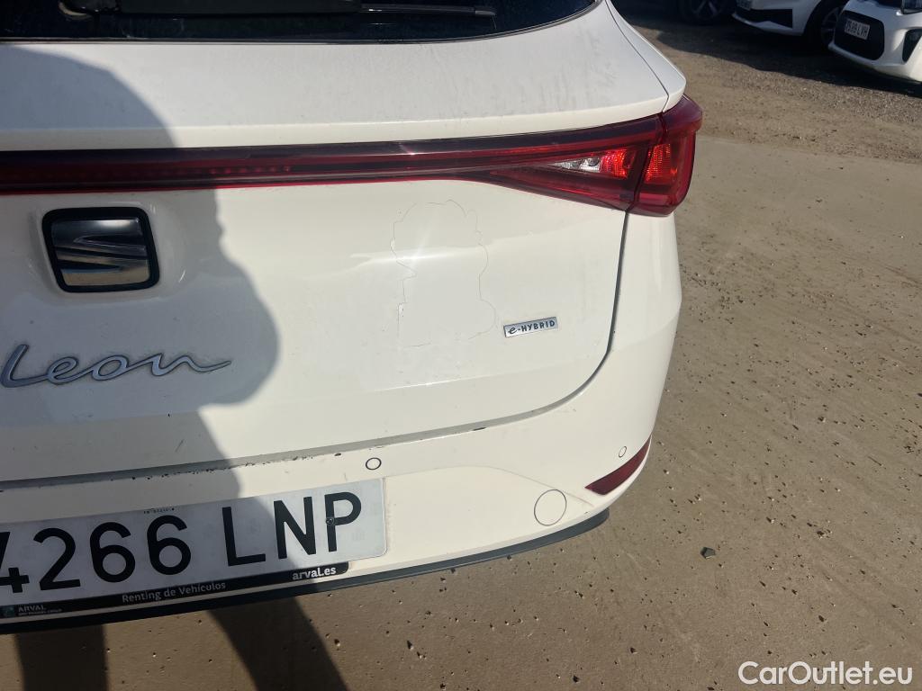  Seat  Leon SEAT Nuevo León / 2020 / 5P / familiar SP 1.4 e-Hybrid DSG S&S Xcellence Go L #25