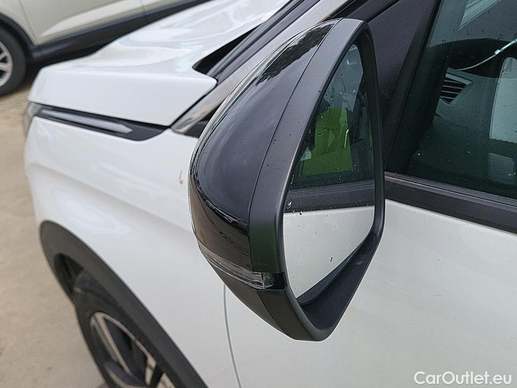  Peugeot  5008 PEUGEOT  / 2017 / 5P / todoterreno Allure BlueHDi 96kW (130CV) S&S EAT8 (CX) #21