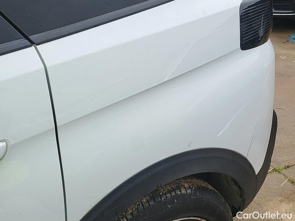  Peugeot  5008 PEUGEOT  / 2017 / 5P / todoterreno Allure BlueHDi 96kW (130CV) S&S EAT8 (CX) #17