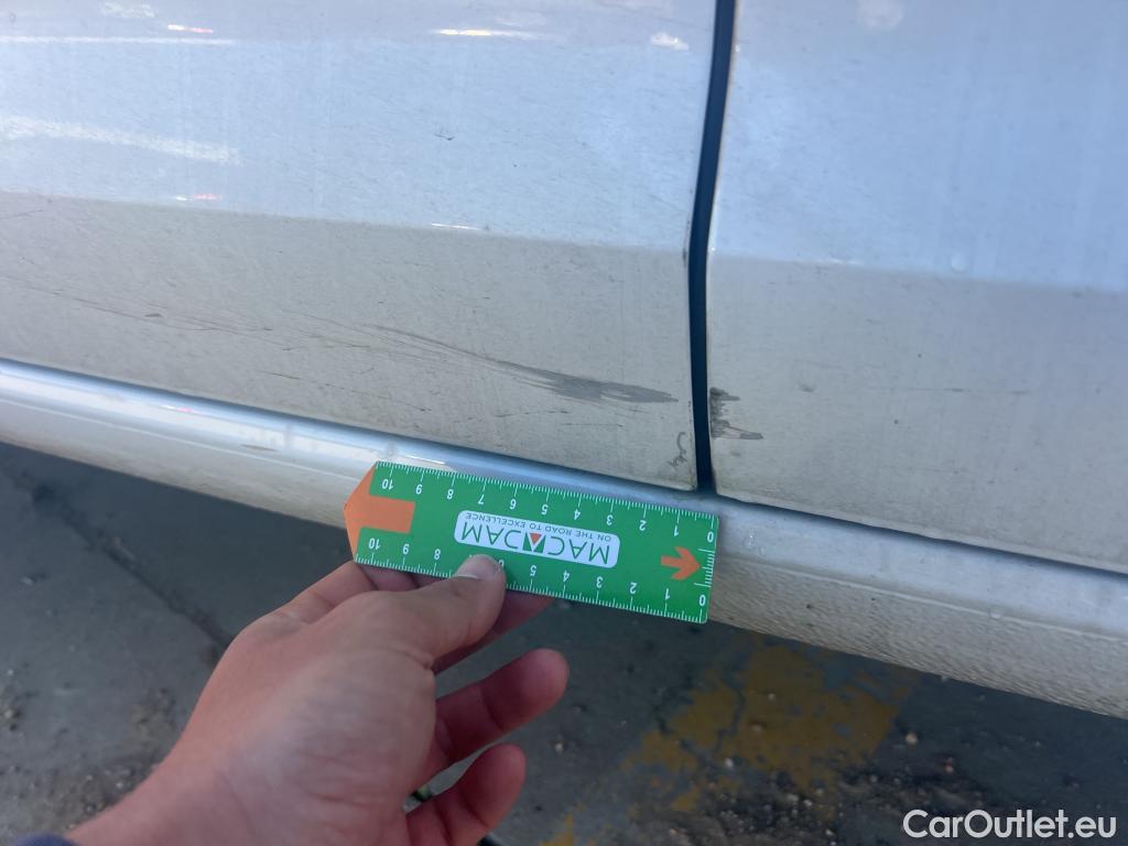  Seat  Leon SEAT León / 2016 / 5P / berlina con portón 2.0 TDI 110kW DSG-7 S&S Xcellence Ed Pl #2