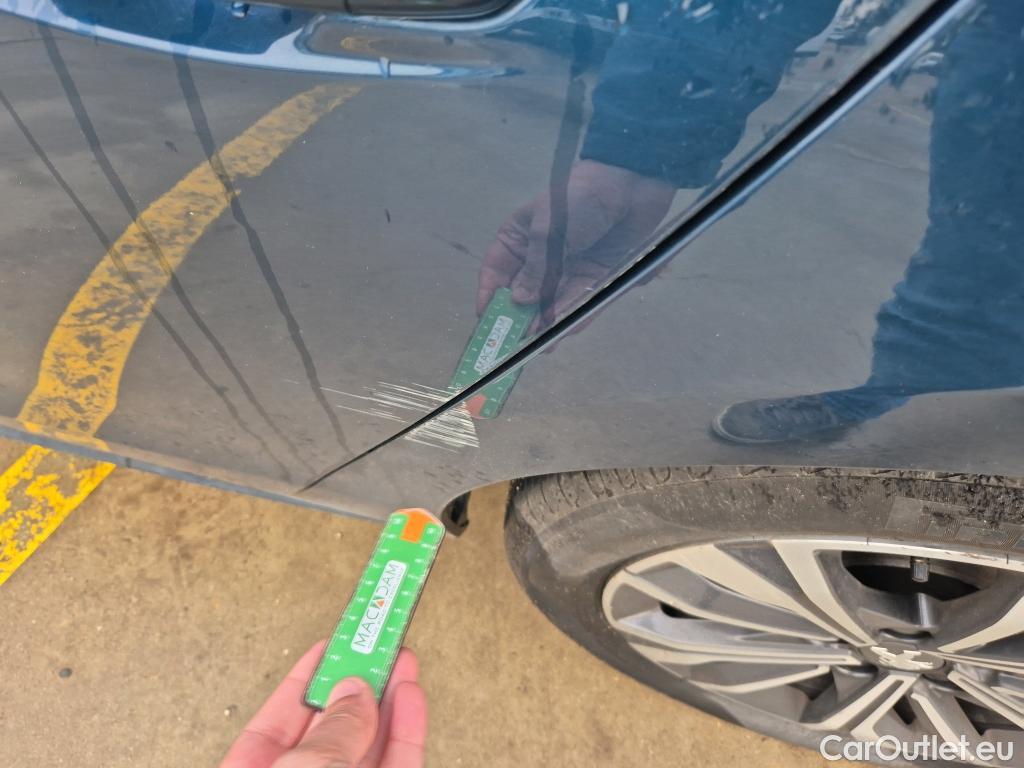  Peugeot  508 PEUGEOT  / 2018 / 5P / berlina con portón 5P Allure BlueHDi 120kW (160) S&S EAT8 #3