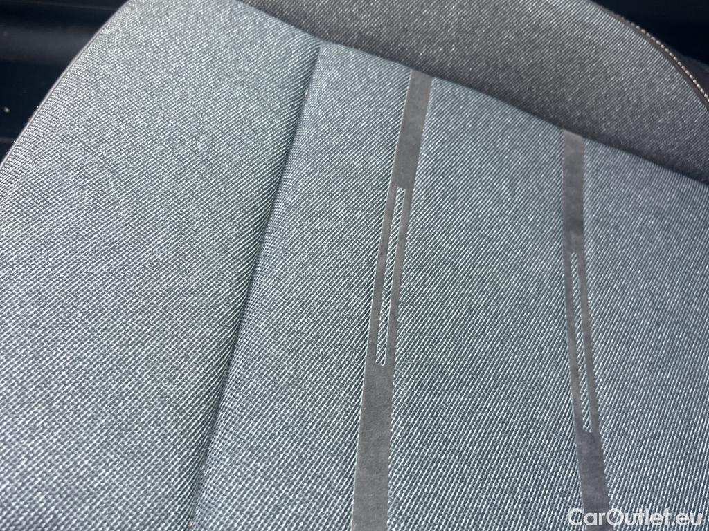  Seat  Leon SEAT Nuevo León / 2020 / 5P / familiar SP 1.4 e-Hybrid DSG S&S Xcellence Go L #17