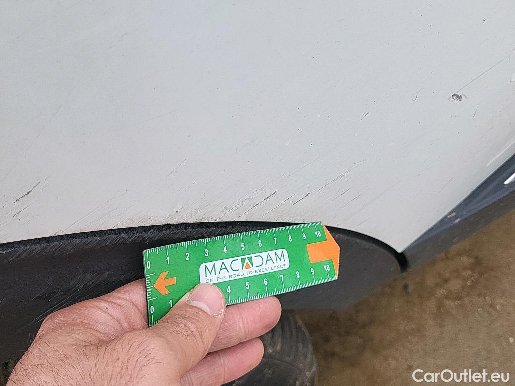  Peugeot  5008 PEUGEOT  / 2017 / 5P / todoterreno Allure BlueHDi 96kW (130CV) S&S EAT8 (CX) #16