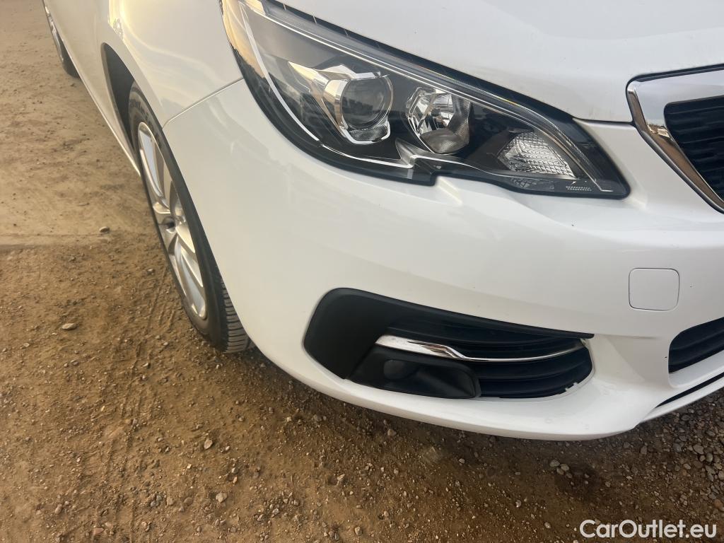  Peugeot  308 PEUGEOT  / 2017 / 5P / berlina con portón 5P Active Pack BlueHDi 100 S&S #30