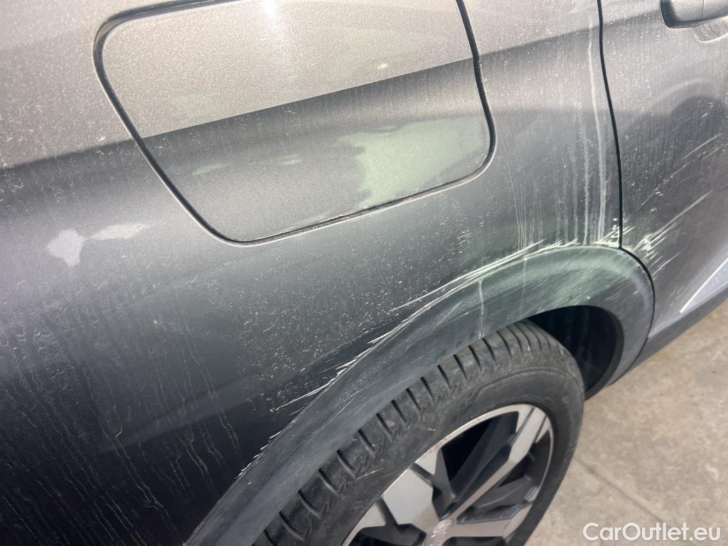  Peugeot  5008 PEUGEOT  / 2020 / 5P / todoterreno 1.5 BlueHDi 96kW S&S Allure Pack EAT8 #15