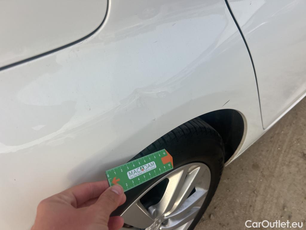  Peugeot  308 PEUGEOT  / 2017 / 5P / berlina con portón 5P Active Pack BlueHDi 100 S&S #5