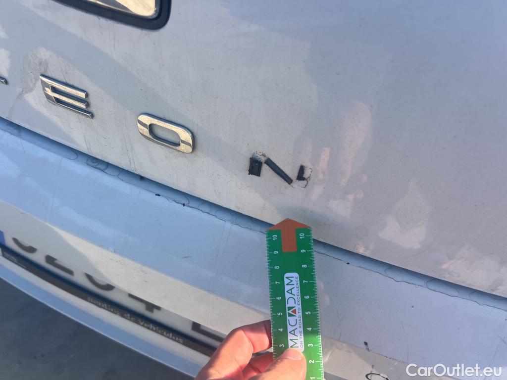  Seat  Leon SEAT León / 2016 / 5P / berlina con portón 2.0 TDI 110kW DSG-7 S&S Xcellence Ed Pl #16