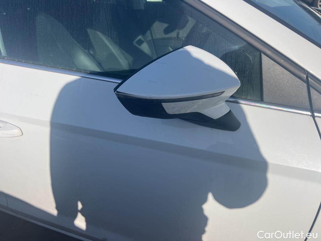  Seat  Leon SEAT León / 2016 / 5P / berlina con portón 2.0 TDI 110kW DSG-7 S&S Xcellence Ed Pl #17