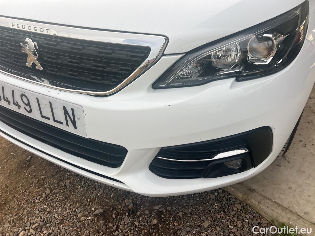  Peugeot  308 PEUGEOT  / 2017 / 5P / berlina con portón 5P Active Pack BlueHDi 100 S&S #28