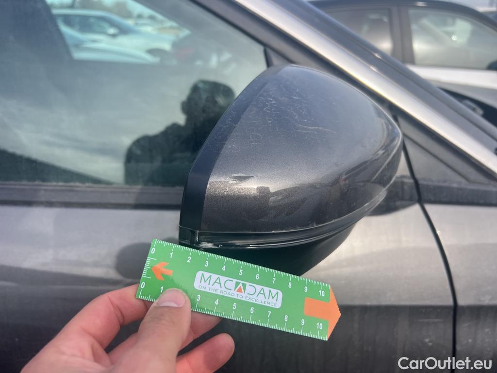  Peugeot  5008 PEUGEOT  / 2020 / 5P / todoterreno 1.5 BlueHDi 96kW S&S Allure Pack EAT8 #30