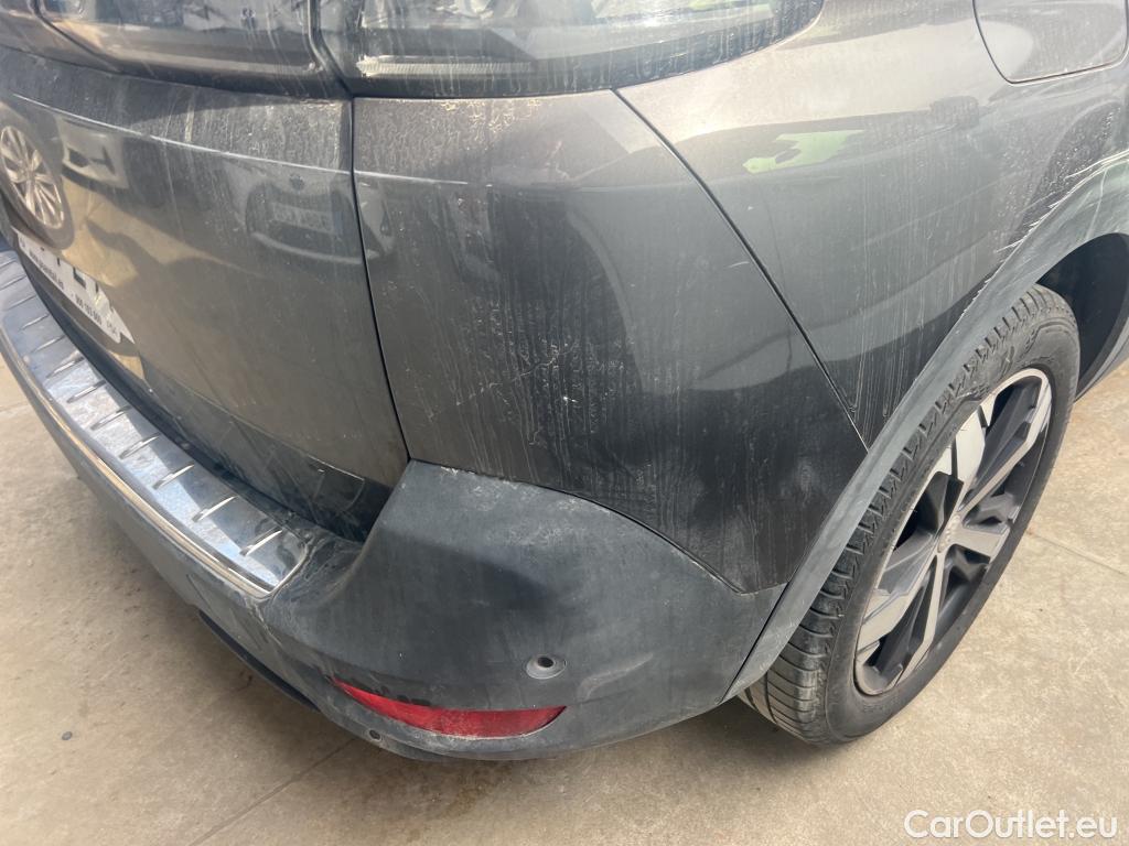  Peugeot  5008 PEUGEOT  / 2020 / 5P / todoterreno 1.5 BlueHDi 96kW S&S Allure Pack EAT8 #25