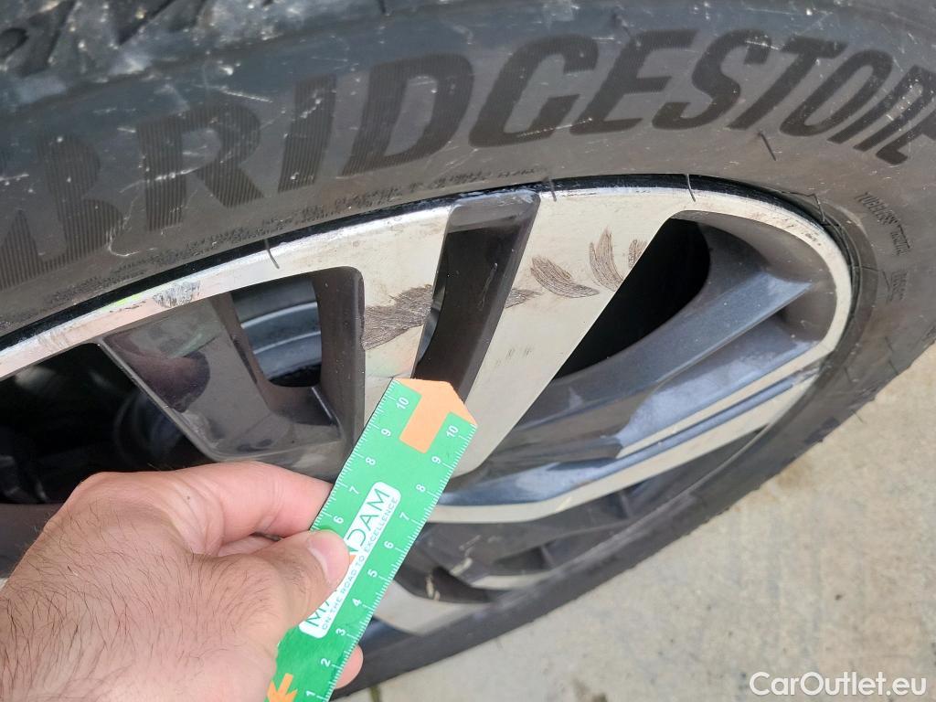  Peugeot  5008 PEUGEOT  / 2017 / 5P / todoterreno Allure BlueHDi 96kW (130CV) S&S EAT8 (CX) #6