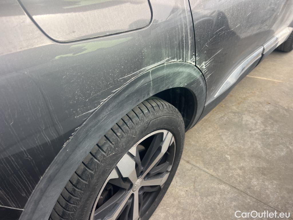  Peugeot  5008 PEUGEOT  / 2020 / 5P / todoterreno 1.5 BlueHDi 96kW S&S Allure Pack EAT8 #33