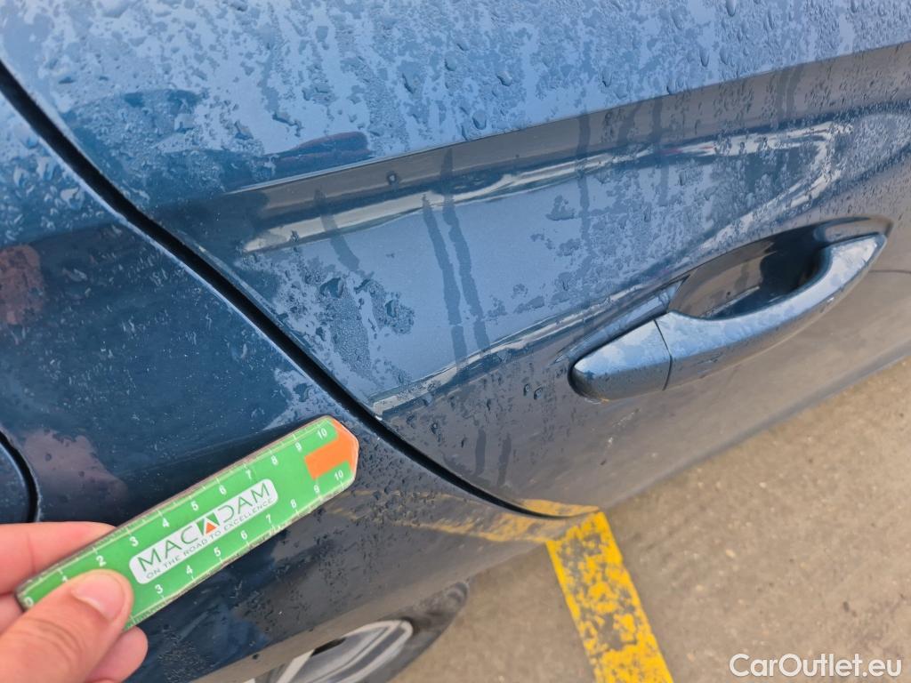  Peugeot  508 PEUGEOT  / 2018 / 5P / berlina con portón 5P Allure BlueHDi 120kW (160) S&S EAT8 #27