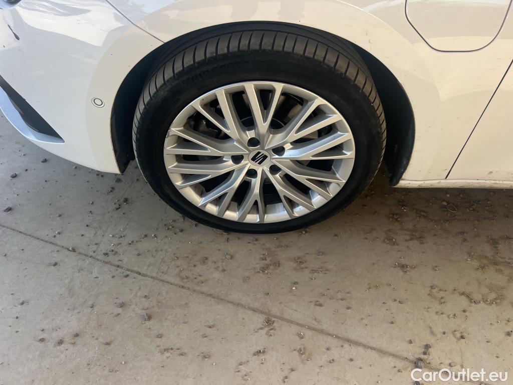  Seat  Leon SEAT Nuevo León / 2020 / 5P / familiar SP 1.4 e-Hybrid DSG S&S Xcellence Go L #14