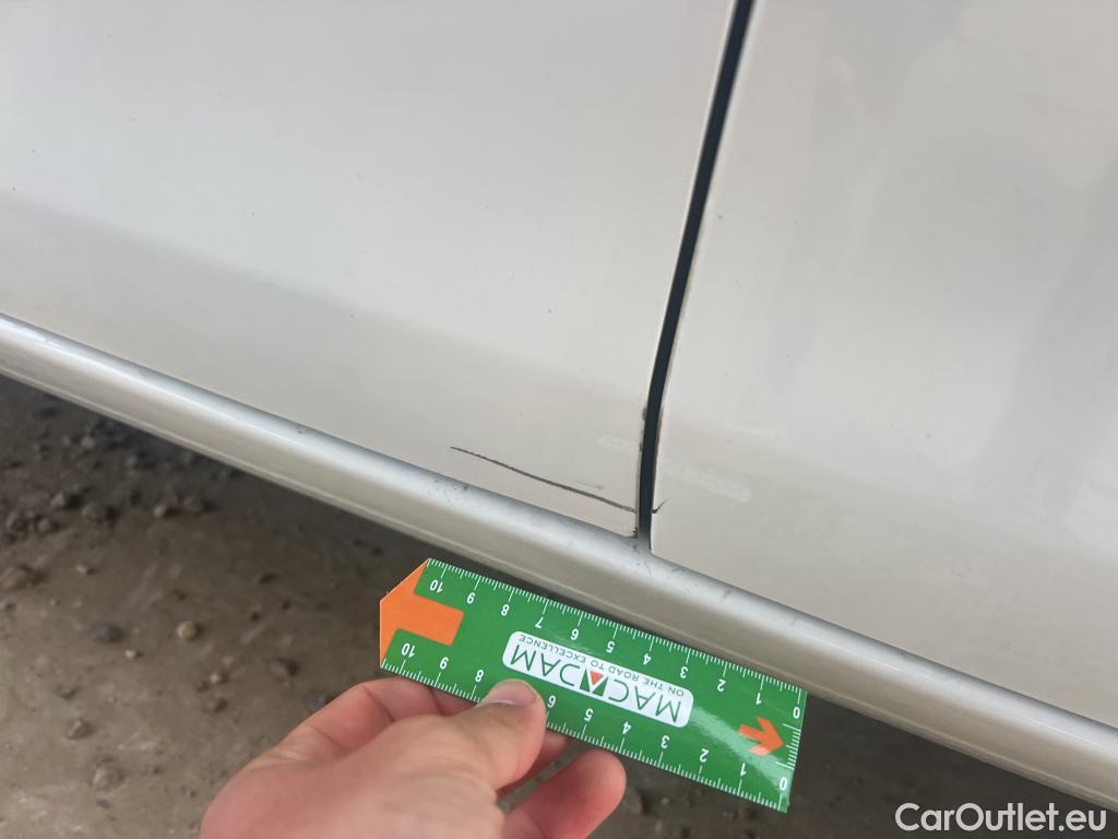  Peugeot  308 PEUGEOT  / 2017 / 5P / berlina con portón 5P Active Pack BlueHDi 100 S&S #12