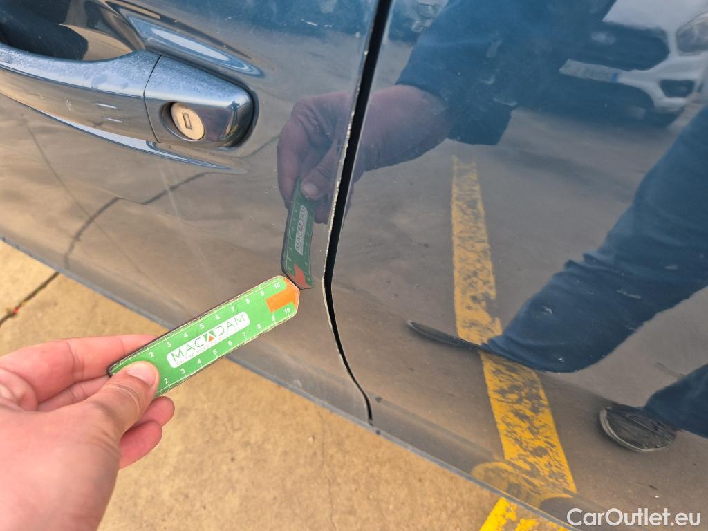  Peugeot  508 PEUGEOT  / 2018 / 5P / berlina con portón 5P Allure BlueHDi 120kW (160) S&S EAT8 #9